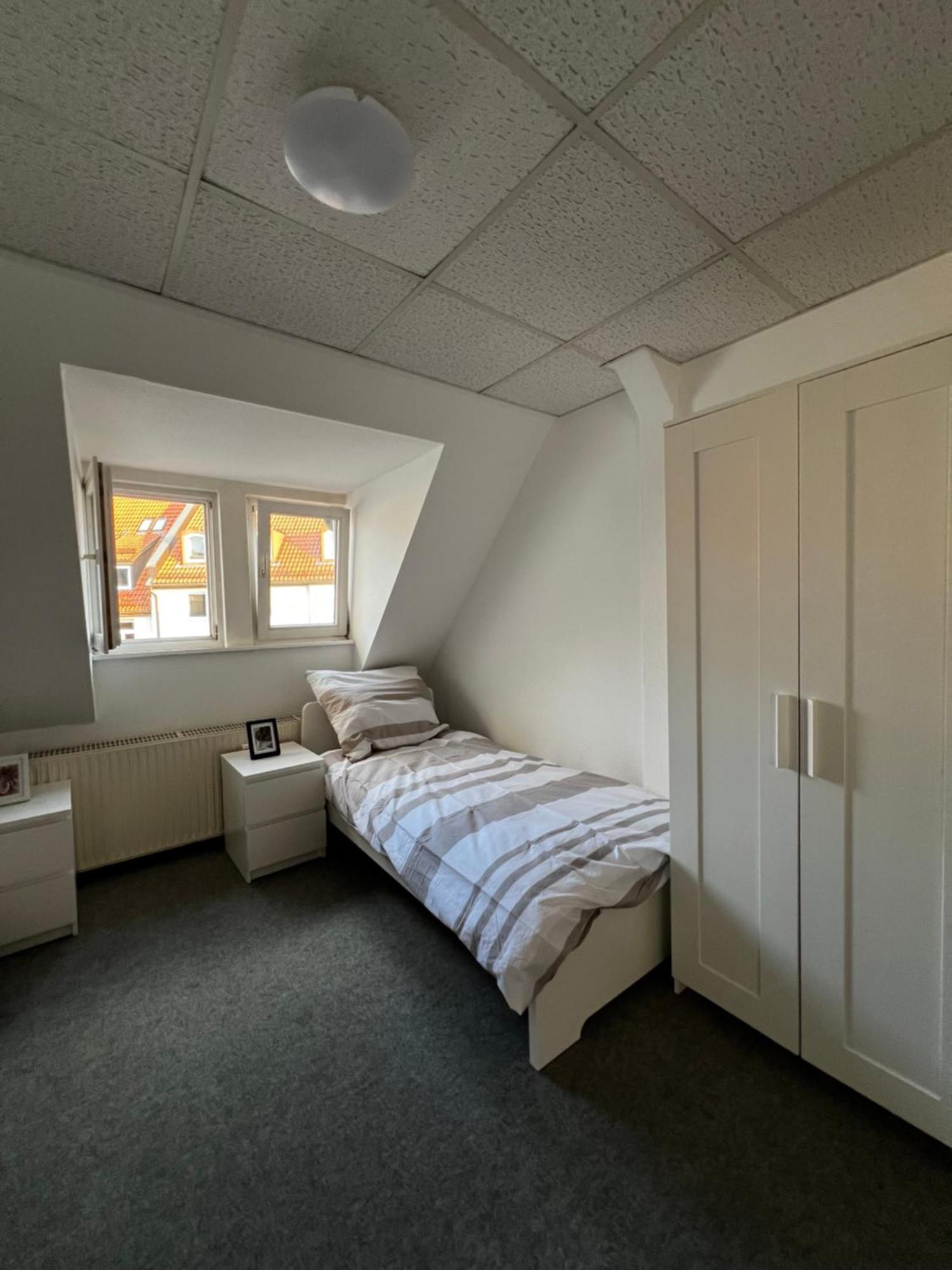 Apartment Monteurzimmer Fuer 6-12 Personen In Erfurt