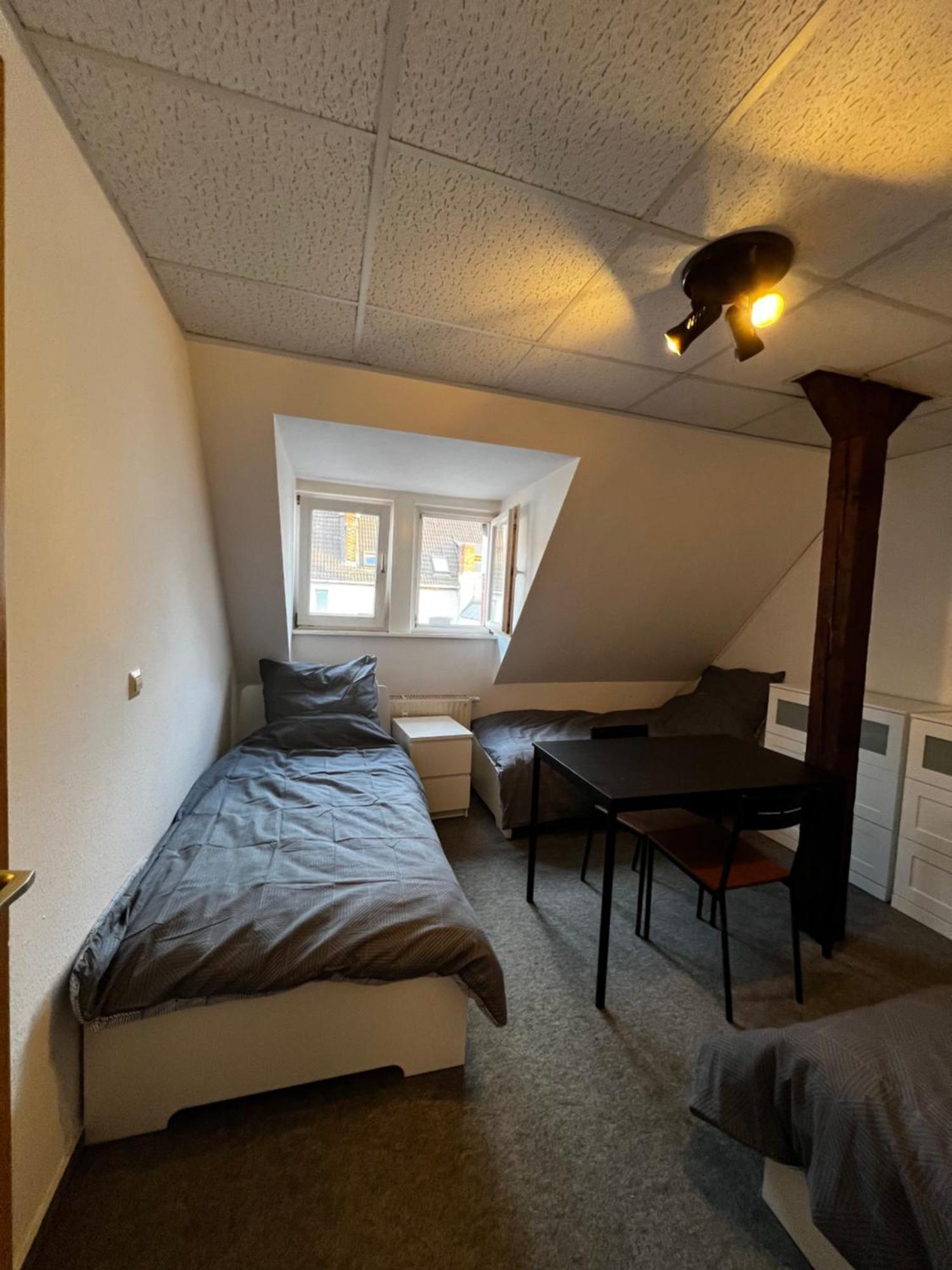 Monteurzimmer Fuer 6-12 Personen In * Erfurt
